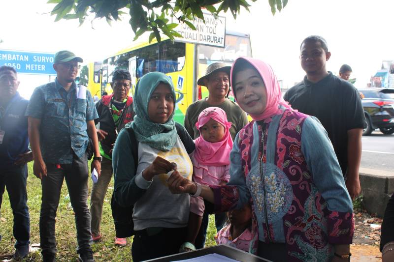 Kepala Dinas Sosial (Dinsos) Kota Surabaya, Anna Fajriatin