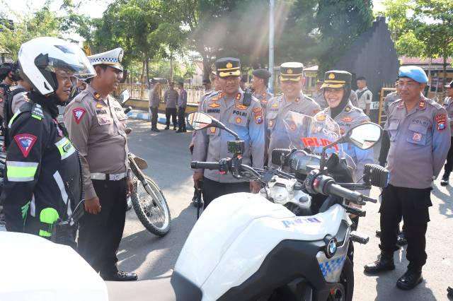 Jelang Bulan Ramadhan, Kapolres Sampang Cek Ranmor Dinas Polri