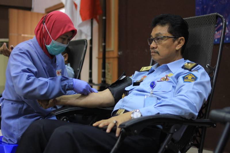 Kanwil Kemenkumham Jatim Gelar Donor Darah