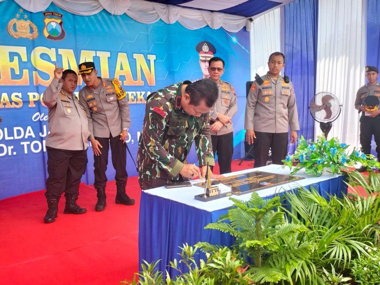 Kapolda Jatim Resmikan Gedung SIM Polres Pamekasan 