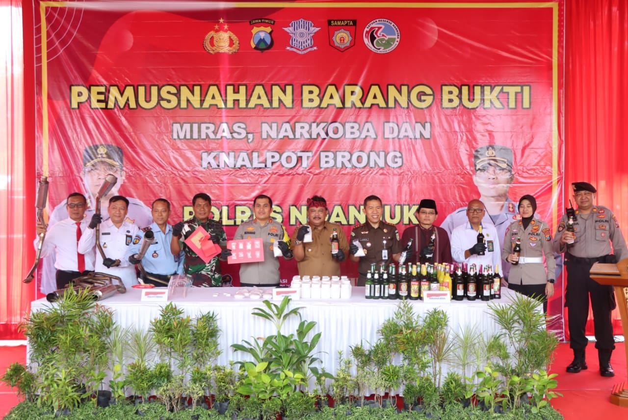 Kapolres Nganjuk bersama Forkopinda dan para ulama lakukan pemusnahan barang bukti narkoba