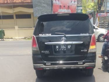 Awalnya Nopol Merah, Mobil Dinas Tiba Tiba Bernopol Hitam
