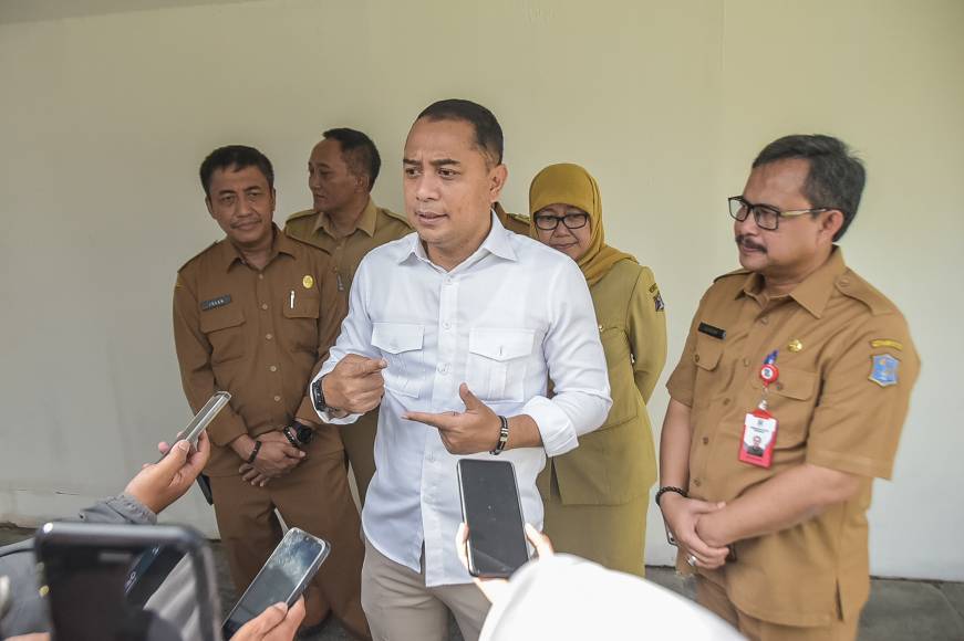 Wali Kota Surabaya Eri Cahyadi akan menyulap kolam renang Jambangan menjadi tempat wisata 