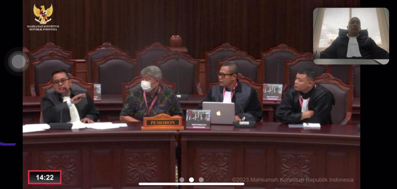 MKRI membacakan putusan 