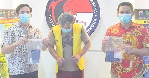Tersangka Ojol penjual sabu di Polrestabes Surabaya 