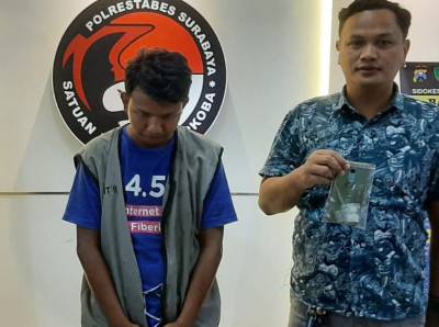 Tukang parkir yang nyambi jual sabu didampingi petugas
