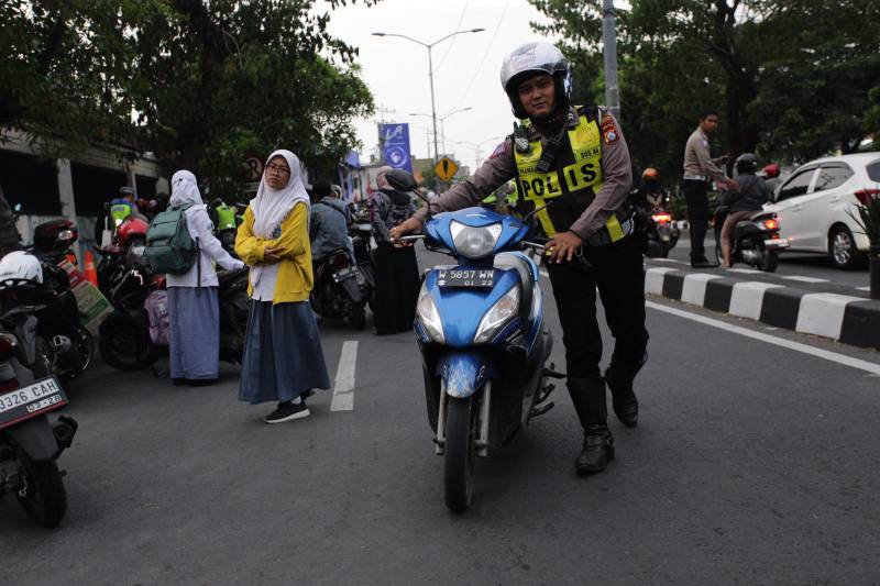 Razia kendaraan Satlantas Polrestabes Surabaya