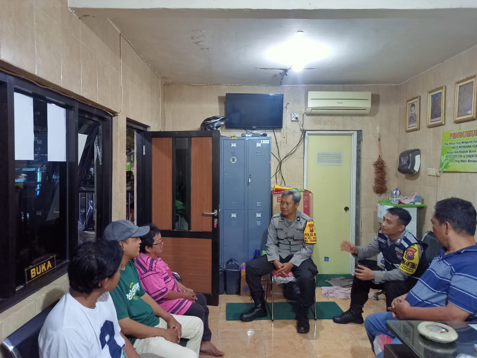 Polisi RW Polsek Tegalsari Surabaya 