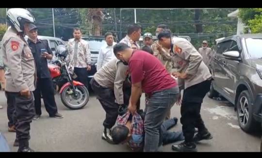 Penangkapan diduga pelaku penembakan di kantor MUI