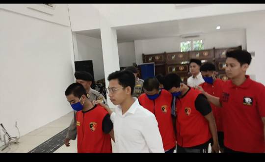 Lima pelaku pencurian kendaraan bermotor di Polrestabes Surabaya