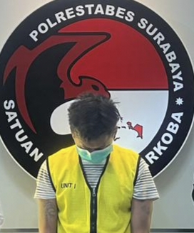 Pengedar sabu yang ditangkap Satresnarkoba Polrestabes Surabaya