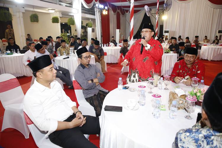 Wali kota Surabaya Eri bersama para tokoh Madura