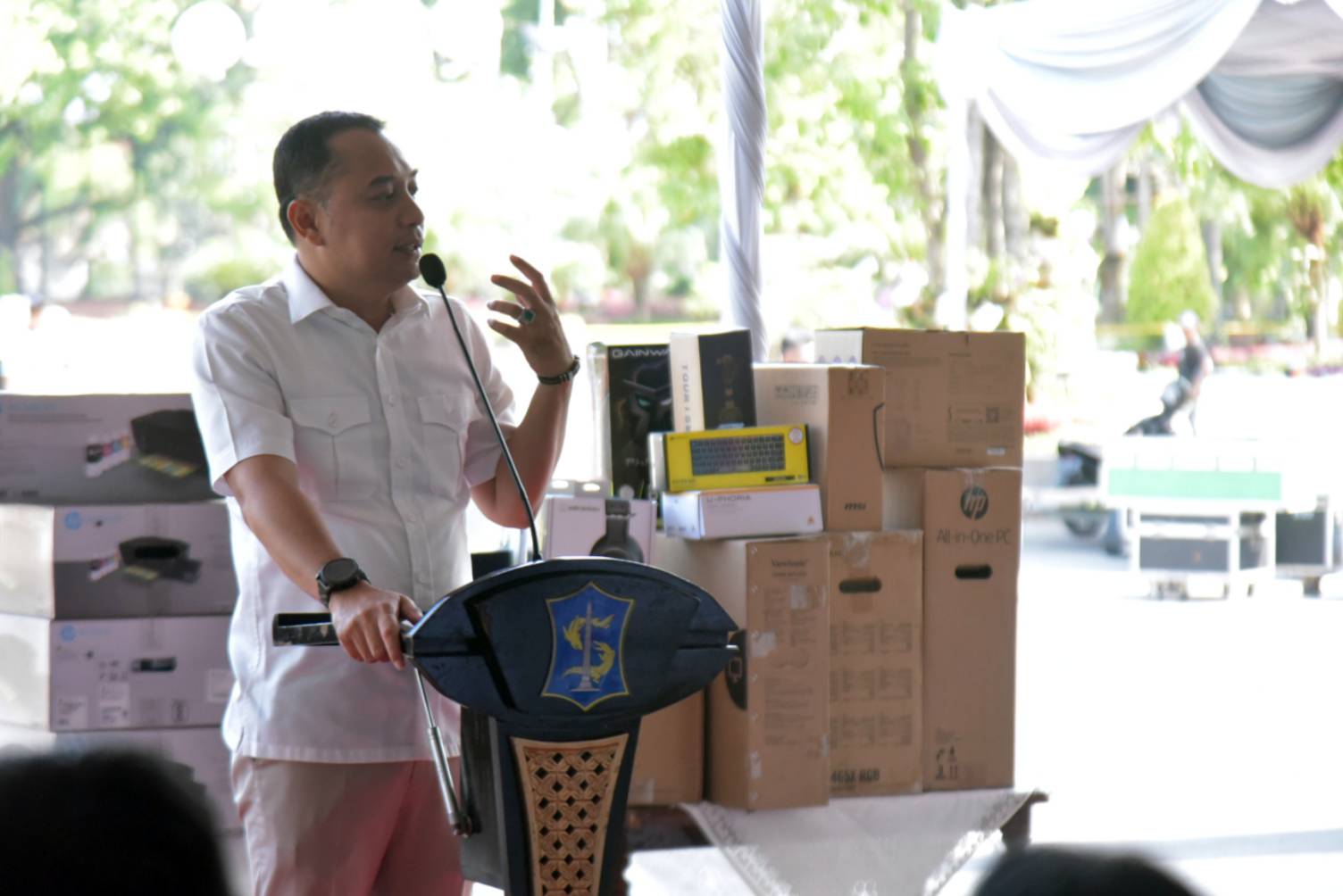 Pemkot Surabaya Terima Bantuan Ratusan Alat Penunjang Adminduk