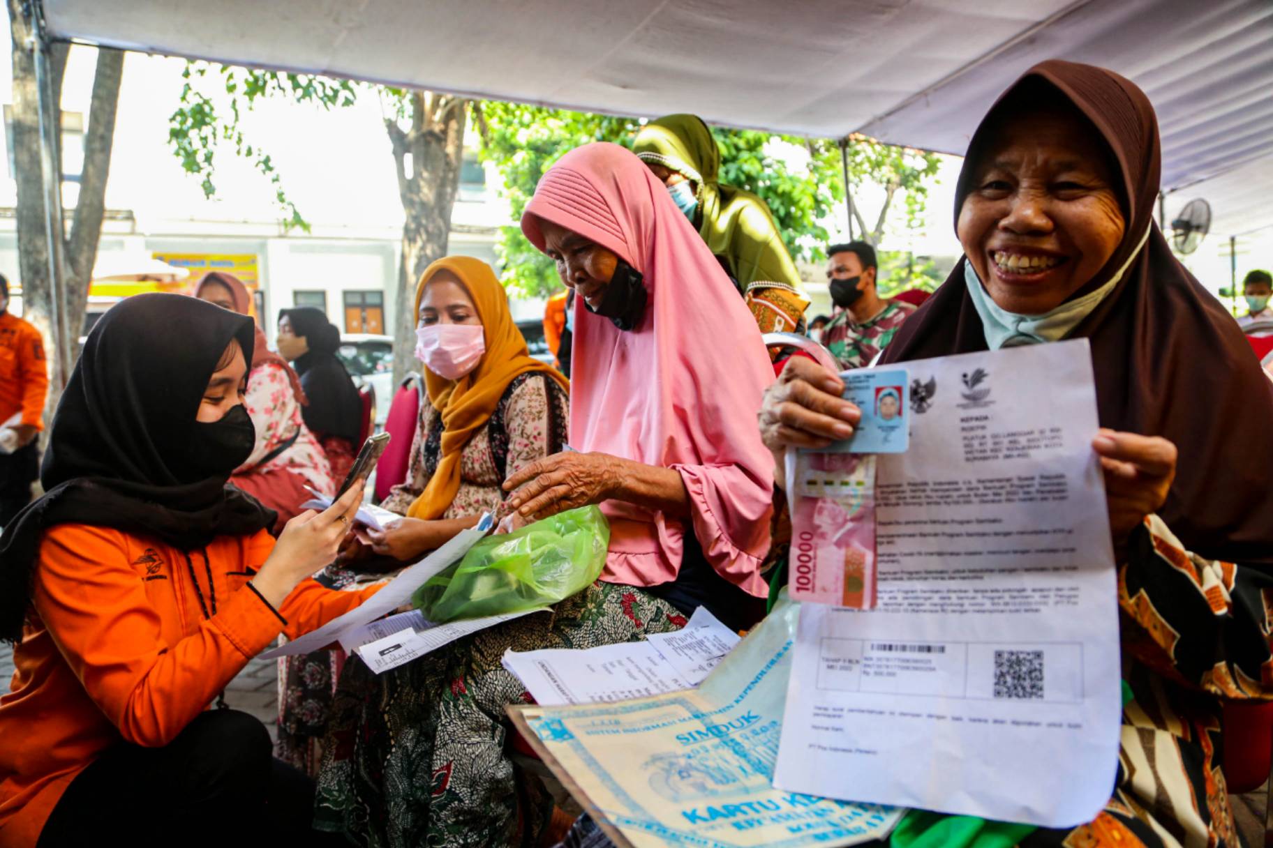 Pembagian BLT dari Kemensos