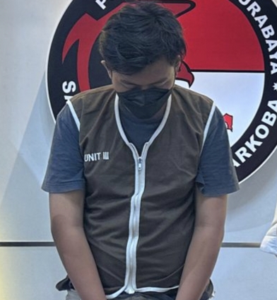 Pengedar sabu atau kurir yang dibekuk Satresnarkoba Polrestabes Surabaya