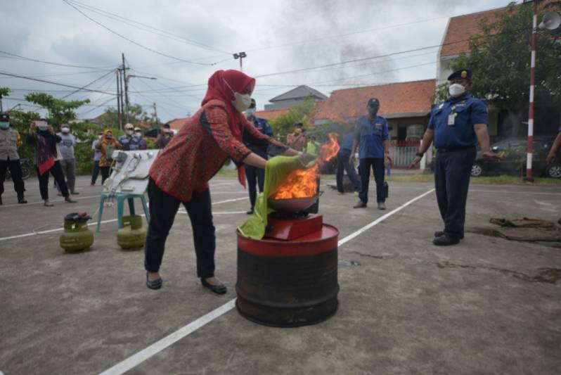 Madagaskar Kelurahan Wonorejo Rungkut Surabaya 