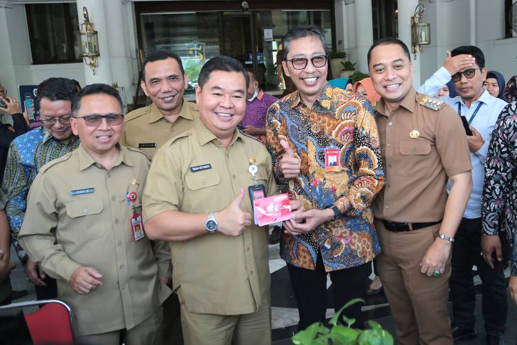 Surabaya Terapkan KTP Digital untuk Transaksi Perbankan 