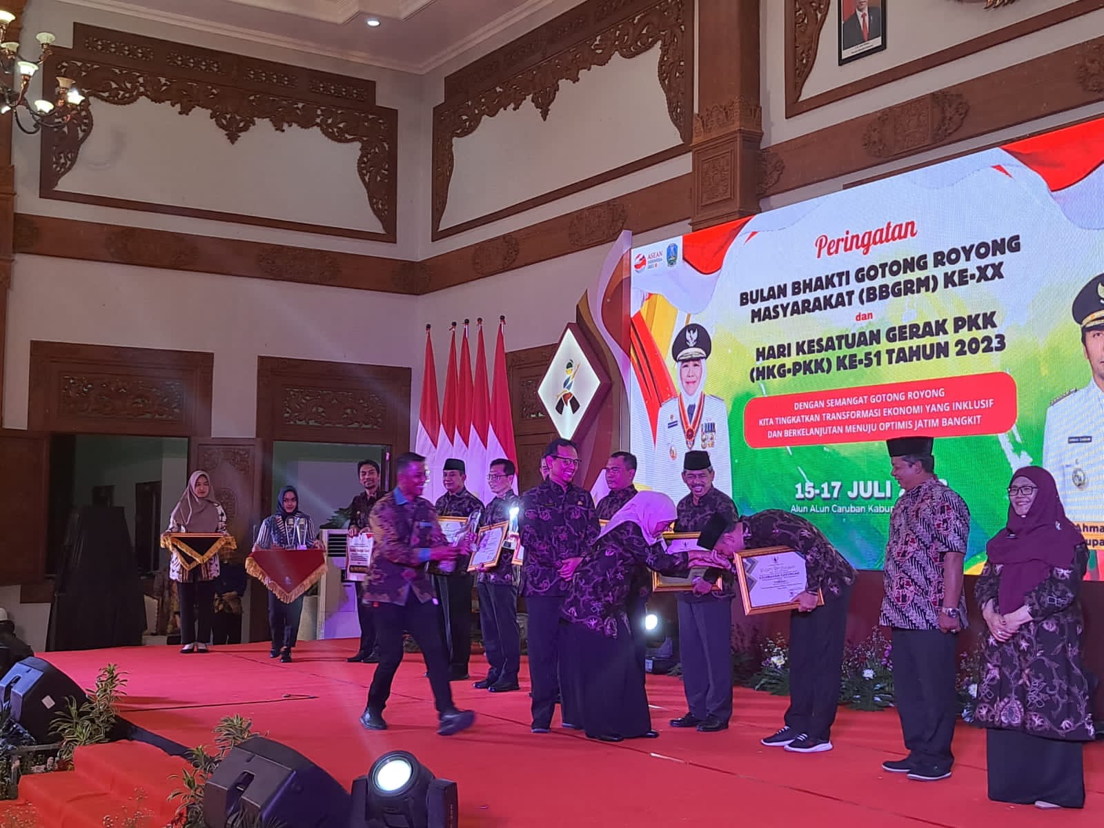Surabaya Raih Predikat Kelurahan Terbaik di Bulan Bakti Gotong 