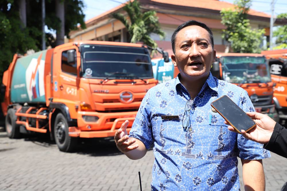 Kepala Dinas Lingkungan Hidup (DLH) Kota Surabaya, Agus Hebi Djuniantoro