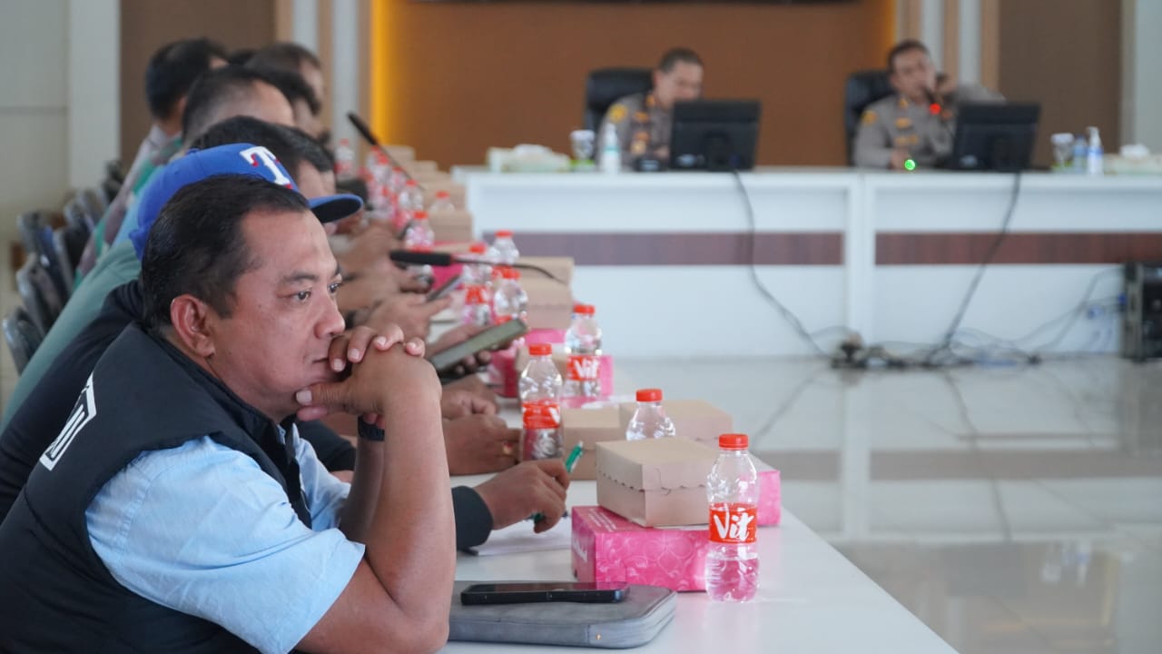 Rapat koordinasi pertandingan Persebaya dan Rans FC 