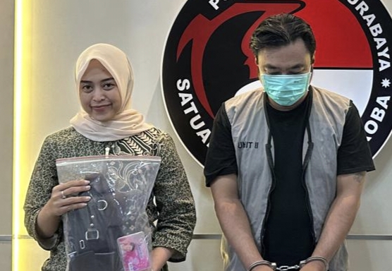 Pengedar sabu didampingi anggota Polrestabes Surabaya 