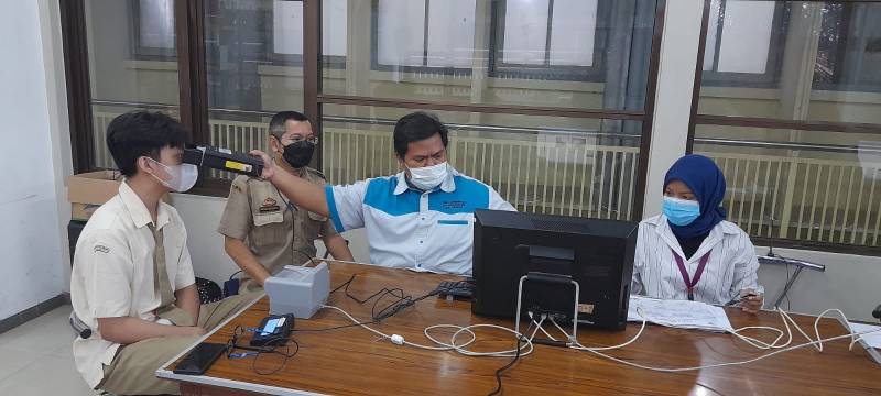 Pemkot Surabaya Jemput Bola Rekam KTP-el Keliling Sekolah hingga Lapas