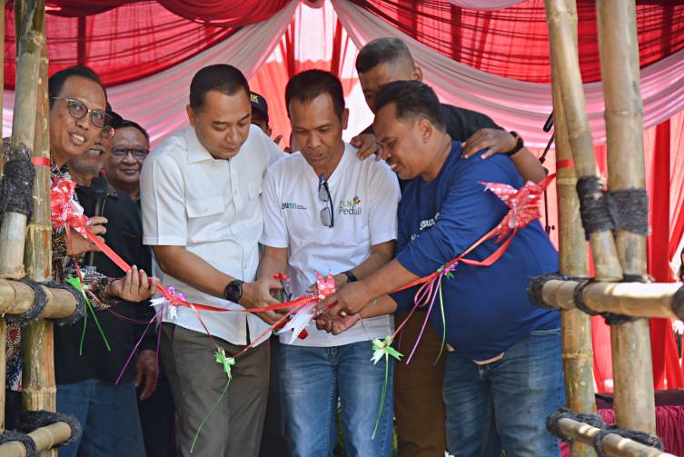 Wali Kota Surabaya Eri Cahyadi meresmikan Wisata Susur Sungai Kejawan Putih Tambak