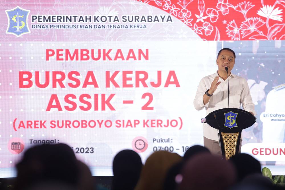 Wali Kota Eri Cahyadi Saat Membuka Bursa Kerja Ke 2 Gedung wanita Kalibokor 