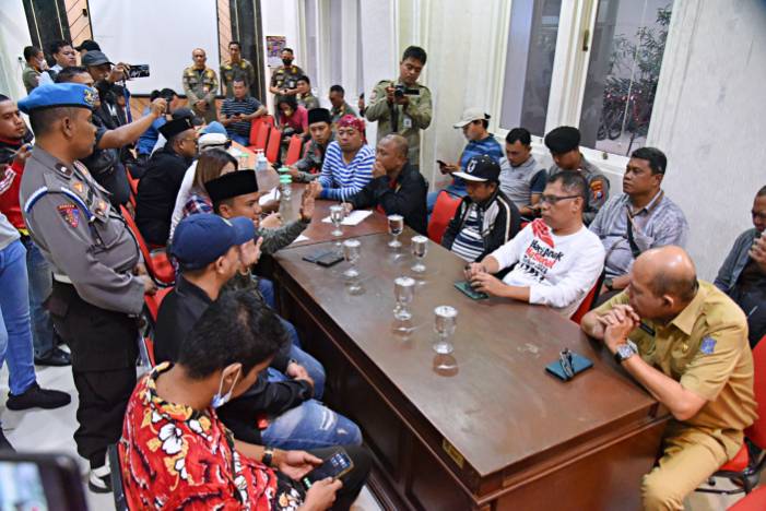 Kasatpol PP Surabaya Beber Kronologi Sebenarnya terkait penertiban PKL di jalan Ngaglik 