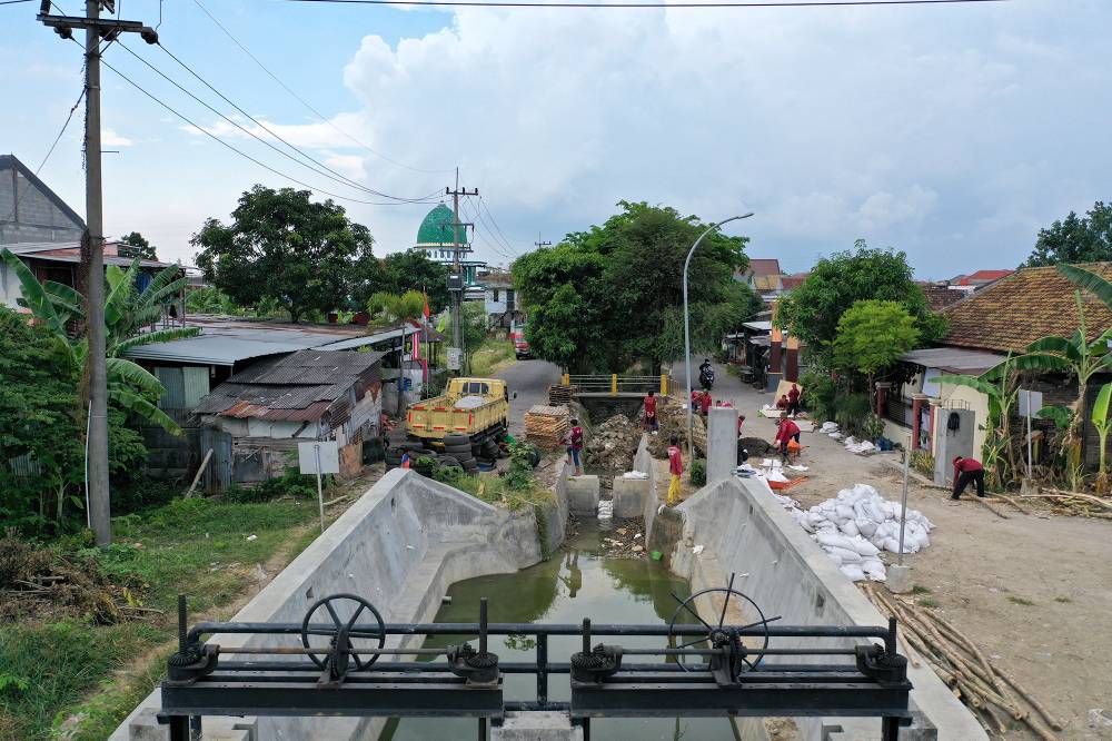 Pemkot Surabaya Kebut Pengerjaan Saluran 