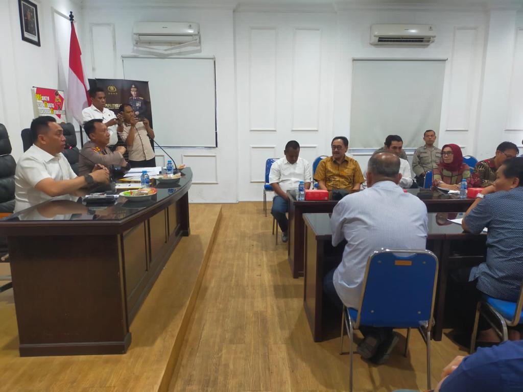 Mediasi Polrestabes Surabaya, Segel SMK Prapanca Dibuka