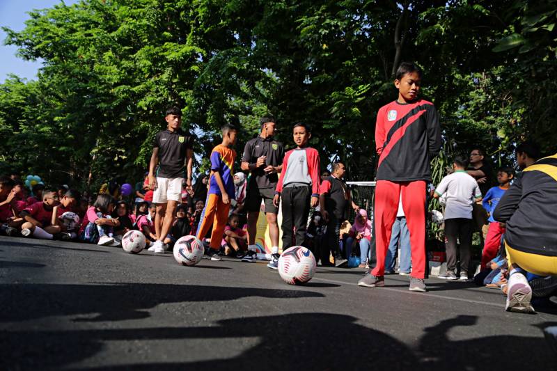 Pemkot Surabaya Gelar Roadshow U-17 Bersama Pemain Timnas dan Persebaya
