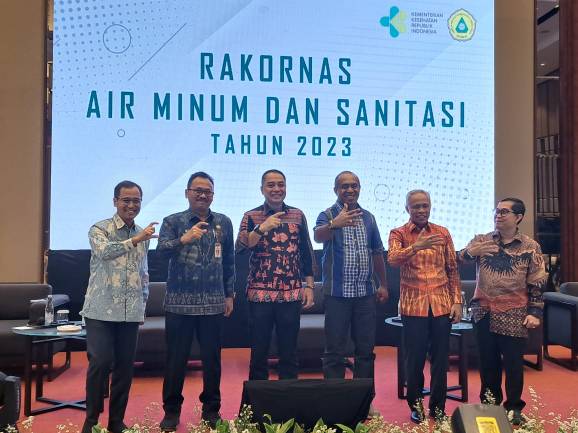 Wali Kota Eri Ungkap Strategi Surabaya Capai 100 Persen ODF