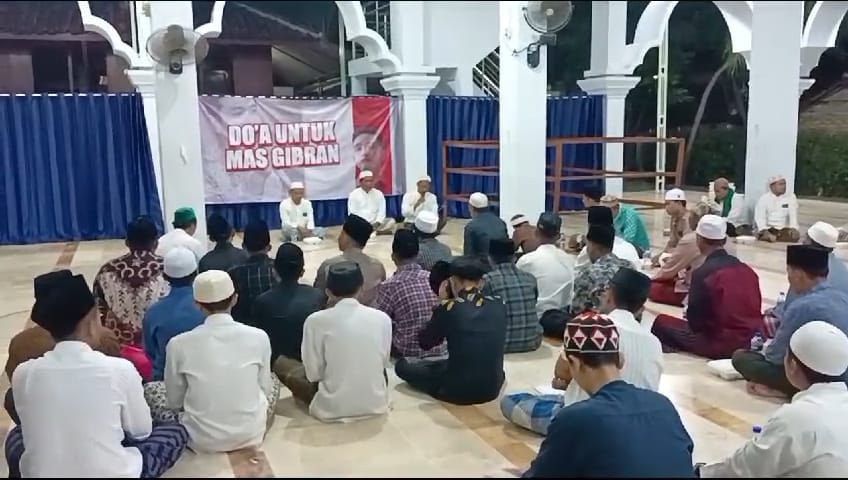 Istighosah dan doa bersama digelar warga Kecamatan Camplong, Kabupaten Sampang,