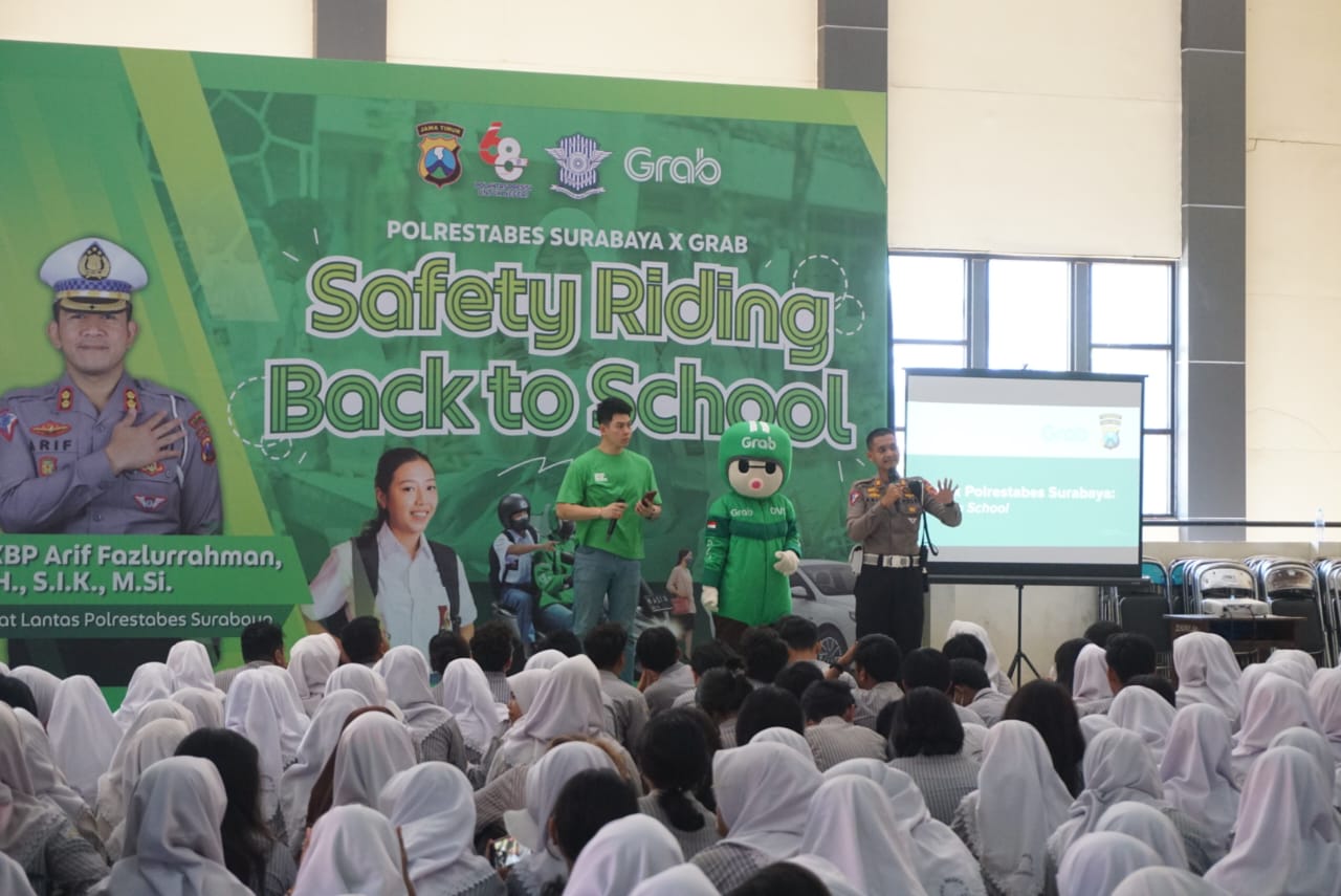Safety Riding Back To School Satlantas Polrestabes Surabaya