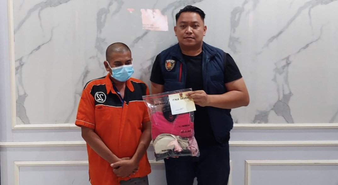 Pelaku cabul di Surabaya didampingi Petugas 