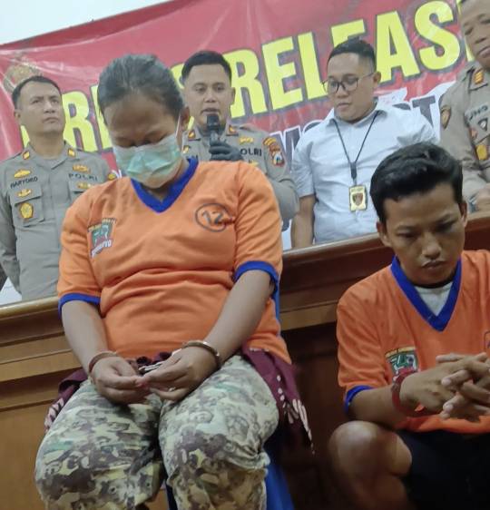 Suami istri pencuri motor di Polsek Simokerto 