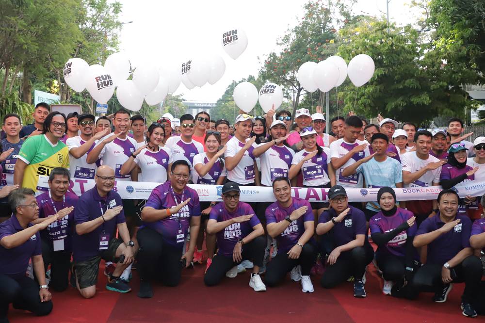 Ribuan Pelari Ikuti RUN HUB 2023 di Surabaya, 