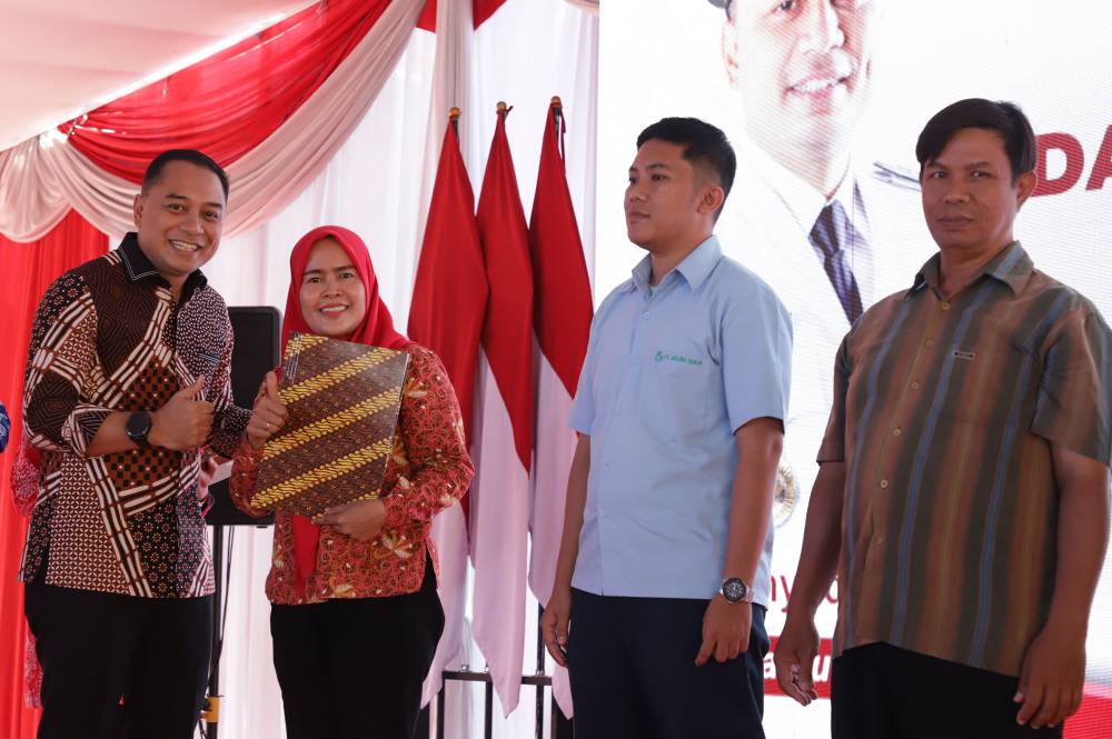 Pemkot Surabaya Salurkan BLT