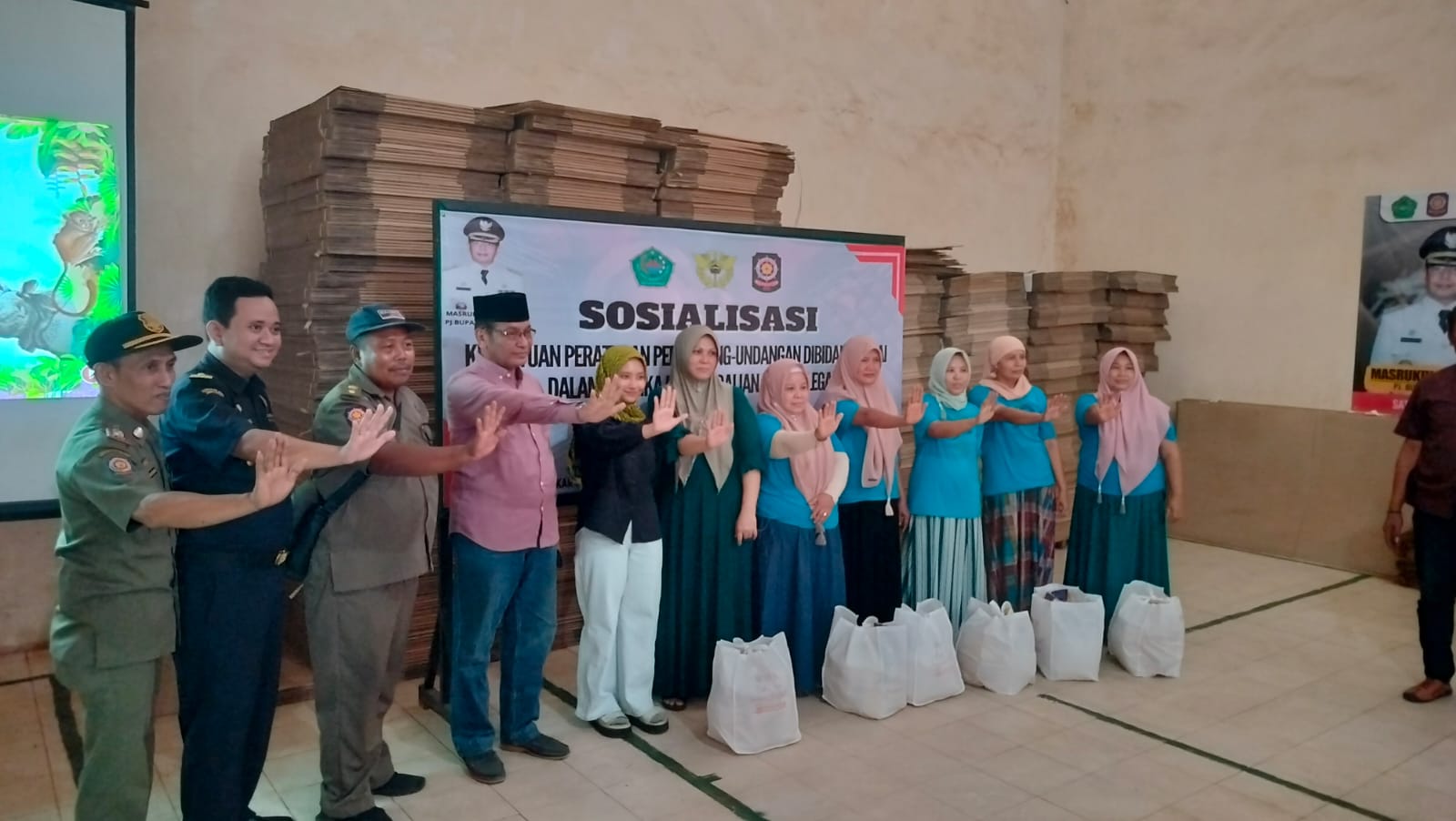Sosialisasi Peraturan dan Perundang Undangan Bidang Cukai di Pamekasan 