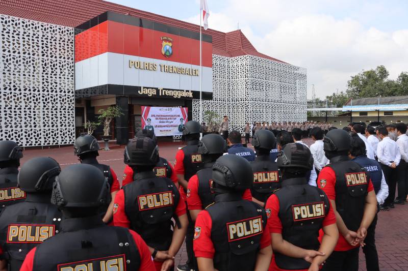 Macan Menak Sopal di Polres Trenggalek