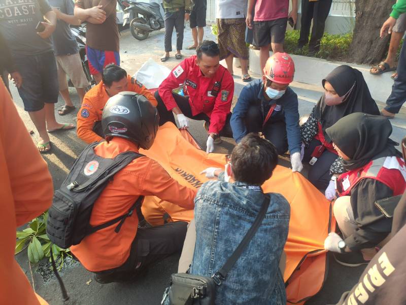 Korban kecelakaan di Surabaya 