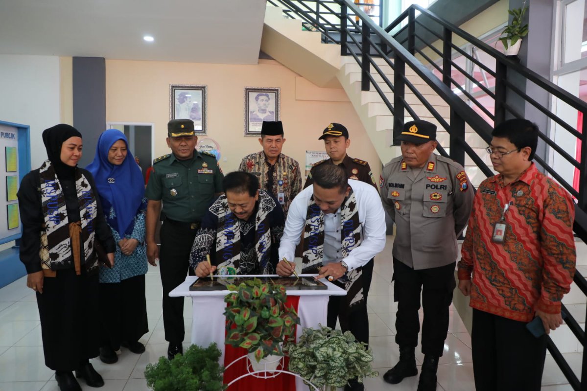 Gedung Perpustakaan Umum Diresmikan Kepala Perpustakaan Nasional Didampingi Bupati Sampang