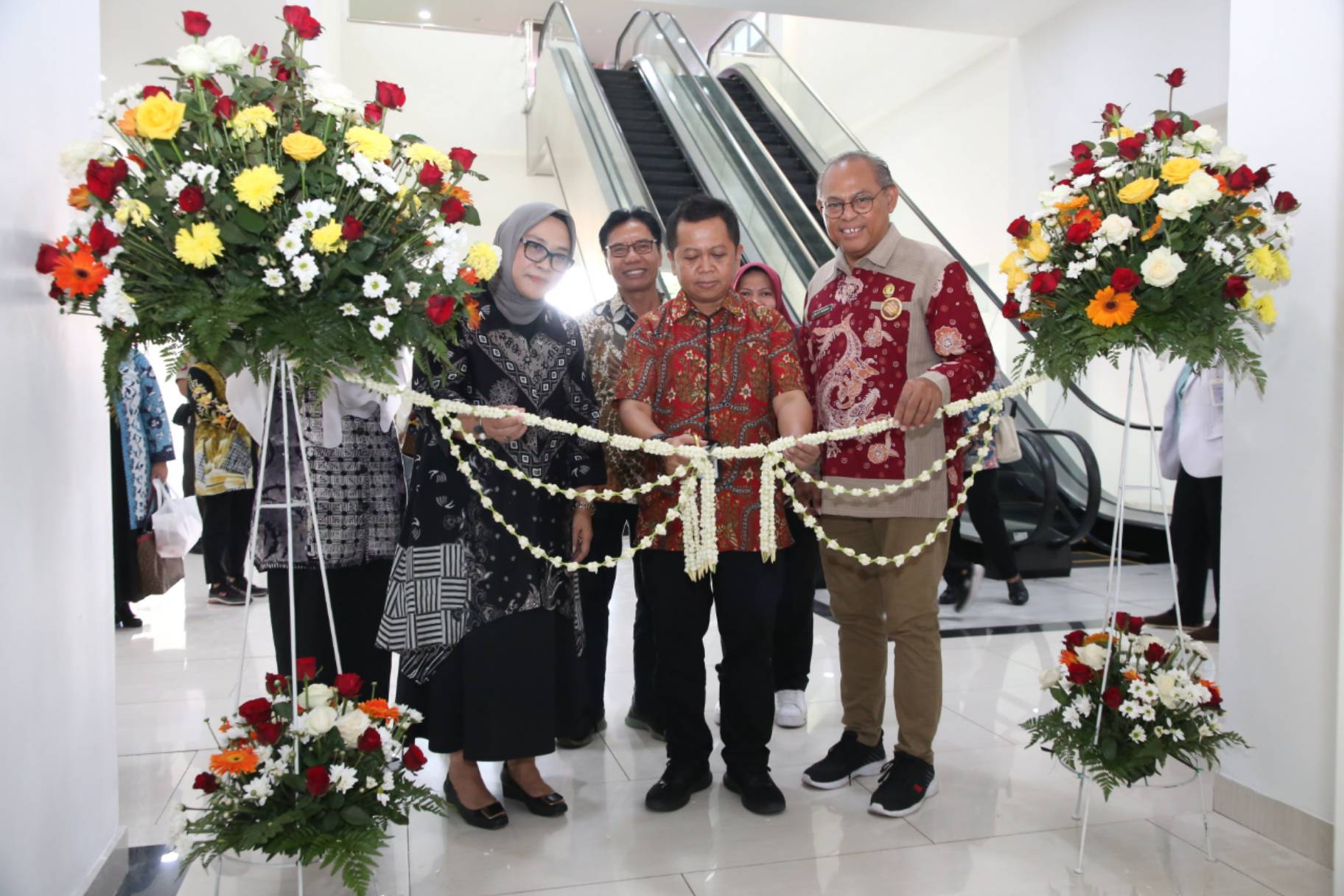 Pemkot Surabaya Resmikan Layanan Radioterapi RSUD dr Soewandhie,