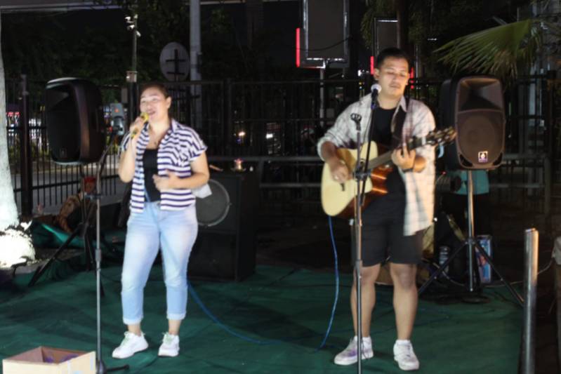 Live Music-nya, Yuk Kulineran di Senja Surya 2.0 di Pasar Wonokromo 