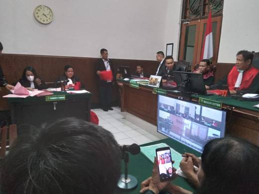 Suasana sidang Terdakwa Baday Antariksa Indratra Tansyah