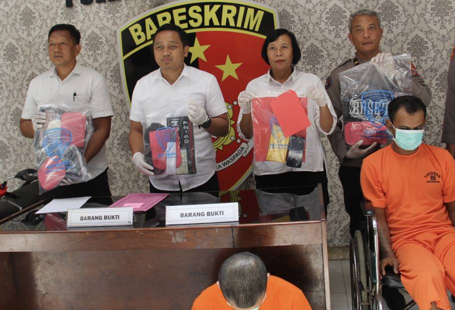 Kedua pelaku di Polres Kediri Kota