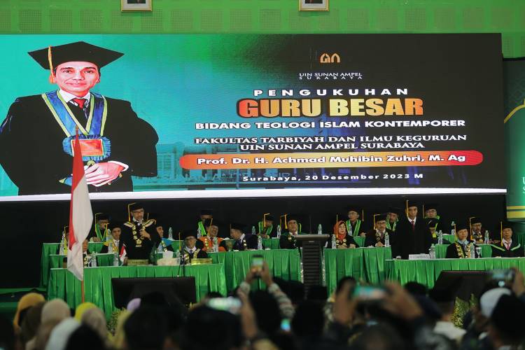 Pengukuhan Guru Besar Teologi Islam Kontemporer UINSA,