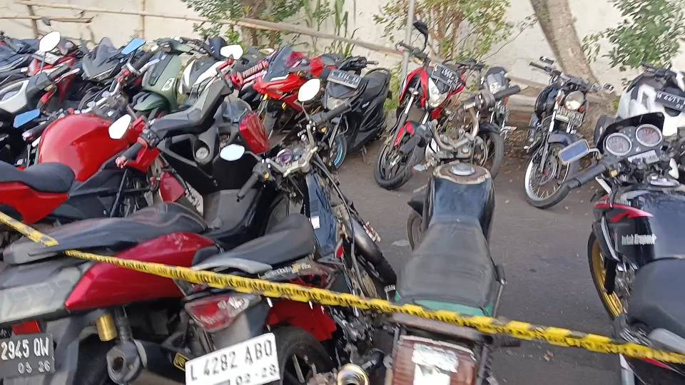 Kendaraan knalpot brong yang disita petugas