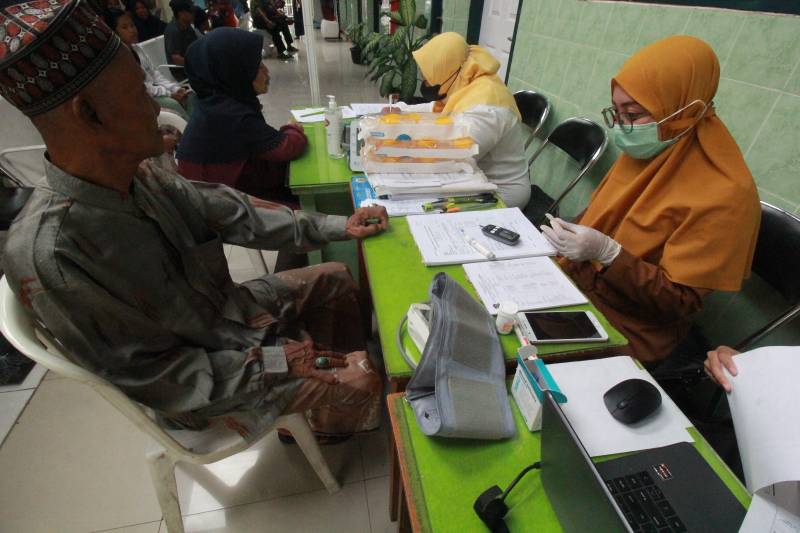 Pemkot Surabaya Gelar Skrining dan Pemeriksaan Kesehatan Terintegrasi Gratis